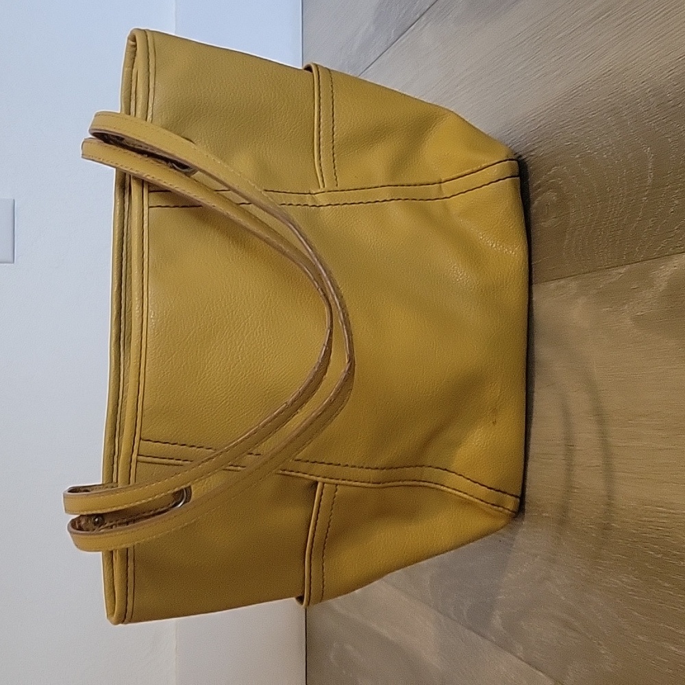 Relic Yellow Purse